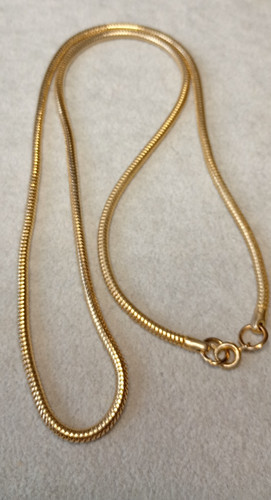 Single row golden slinky - row,